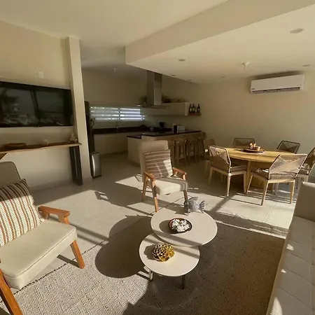 Hermosa Casa De 3 Pisos En Condominio De Lujo Playa Del Carmen