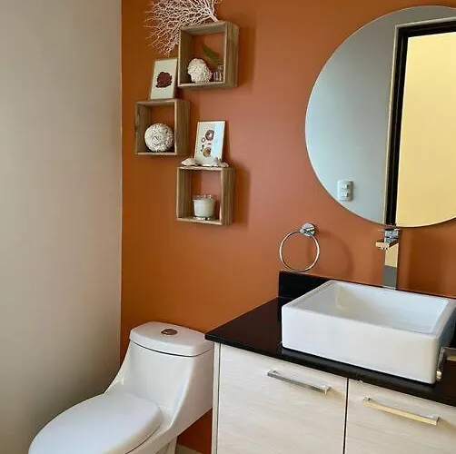 Hermosa Casa De 3 Pisos En De Lujo
