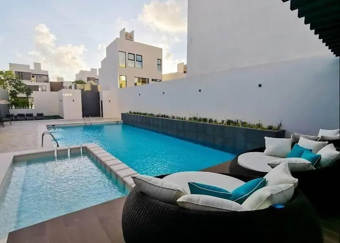 Hermosa Casa De 3 Pisos En De Lujo Villa