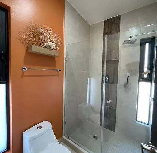 Hermosa Casa De 3 Pisos En De Lujo Playa del Carmen