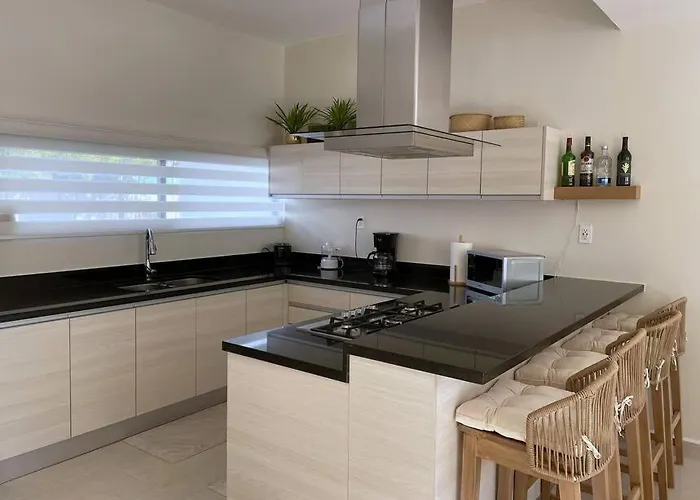 Hermosa Casa De 3 Pisos En De Lujo Villa Playa del Carmen