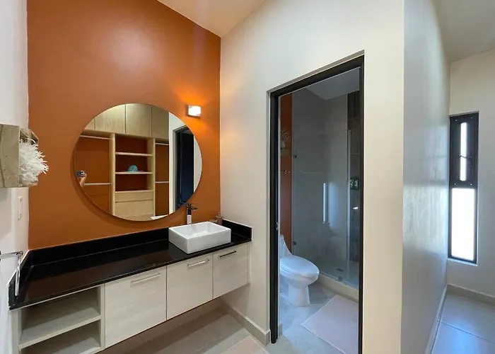 Hermosa Casa De 3 Pisos En De Lujo * Playa del Carmen