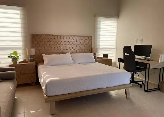 Hermosa Casa De 3 Pisos En De Lujo Villa