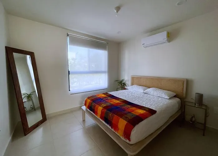 Hermosa Casa De 3 Pisos En De Lujo * Playa del Carmen